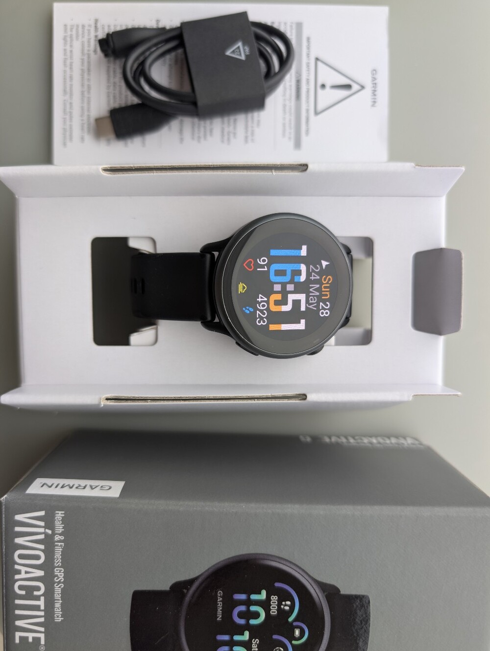 GARMIN Vívoactive 6 Smartwatch - AMOLED Display - Like New - Picture 4 of 6
